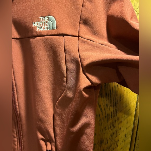 The North Face Softshell Jacket Womens Small S TNF Apex Maroon Full Zip Size S - Picture 6 of 16